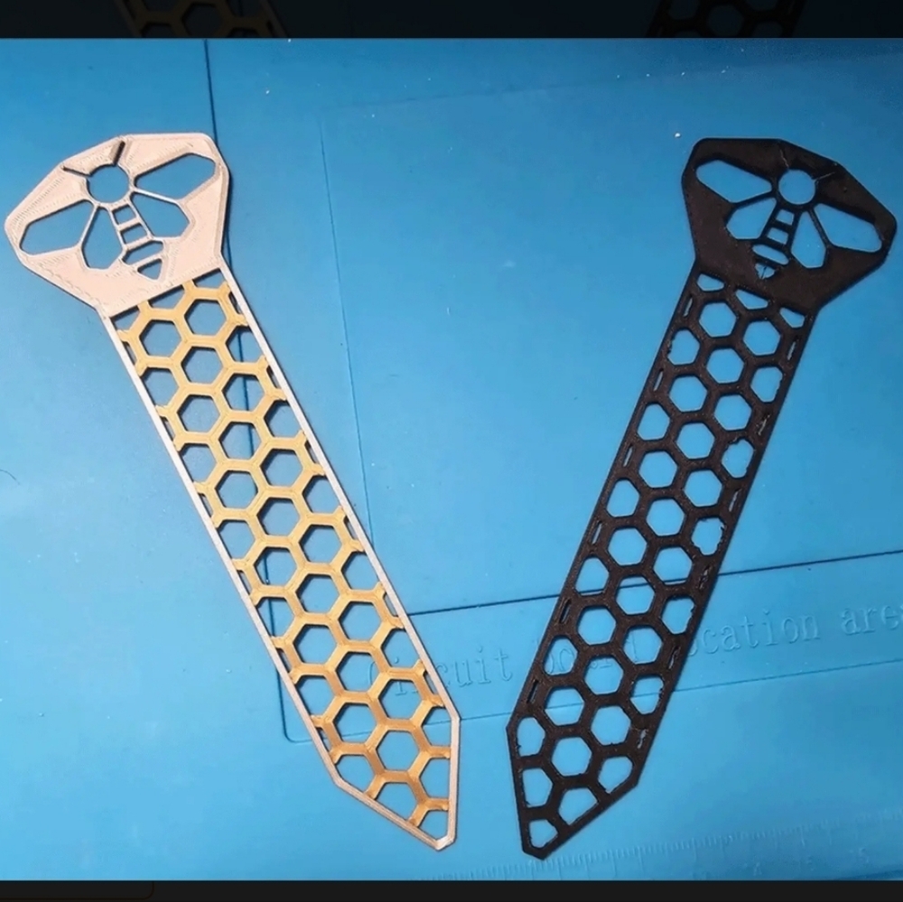 3D Printed Bee Bookmark